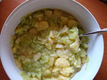 Fot. emeska1974, Sałatka ziemniaczano ogórkowa