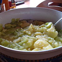 Sałatka ziemniaczano ogórkowa