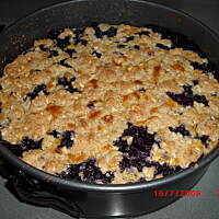 Ciasto korzenno-migdałowe z jagodami