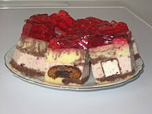 Fot. Jola123, Ciasto fantazyjne z kolorowym biszkoptem