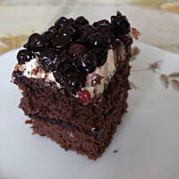 placek z czarną porzeczką