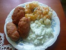 Fot. onlyred, Kotlety mielone z szynka i serem