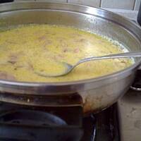 Makaron z sosem szynkowym