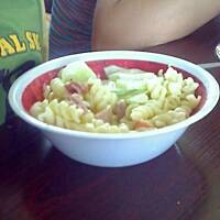 Makaron z sosem szynkowym