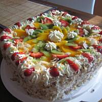 Tort smietankowo-brzoskiwiniowy