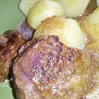 Wolowina w sosie musztardowo-cebulowym