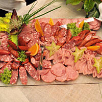 Płyta z wędlinami - dekoracja