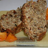 Chleb pikantny z smażonym boczkiem cebulą kasiuli