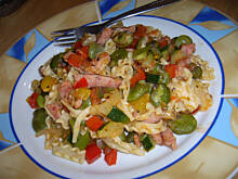 Fot. niebieska-różyczka, Makaron z bobem i warzywami wg Różyczki