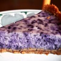 Sernik z borówką amerykańską