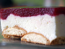 Fot. anulka80, Sernik na zimno z sezonowymi owocami