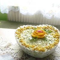 Sałatka z kukurydzy i makaronu ryżowego