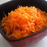 Surowka z marchewki z czosnkiem