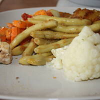 Kalafior na ostro zapiekany pod serową kołderką kasiuli