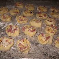 Bułeczki drożdżowe na ostro