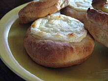 Fot. DominisiaD, Drożdżówki z serem tradycyjne