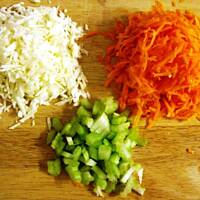 Zupa z cukinia i kielkami