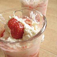 deser truskawkowy w duecie