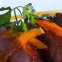 Pierś z kaczki w pomarańczach.