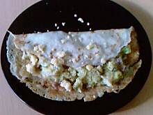 Fot. agik, Naleśniki z kurkami i brokułami w sosie serowym