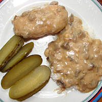 Roladki z pieczarkami w sosie pieczarkowym