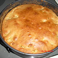 Ciasto ze świeżymi brzoskwiniami