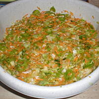 Sałatka warzywna na zimę do słoików