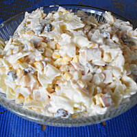 Sałatka z ananasem i szynką