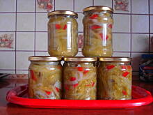 Fot. asiek32, Sałatka z zielonych pomidorów - na zimę