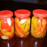 Papryka marynowana z czosnkiem