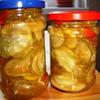 Ogórki ogniste  z czosnkiem i chili