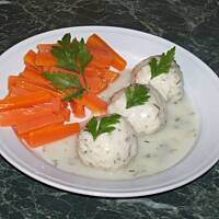 klopsiki drobiowe w sosie koperkowym