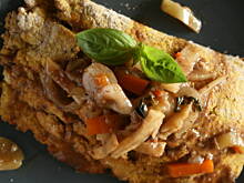 Fot. jellusia, razowo-drożdżowy pieróg z warzywami i wołowiną