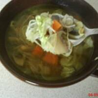 Azjatycka zupa z kapustą pekińską