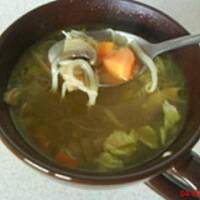 Azjatycka zupa z kapustą pekińską