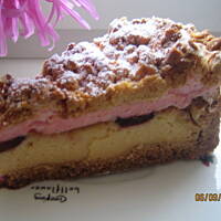 Aromatyczny sernik z owocami i kruszonką