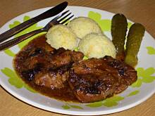 Fot. niebieska-różyczka, Biodrówka  duszona ze śliwkami wg Różyczki