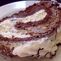 Rolada śmietankowo-kawowa