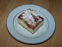 Fot. nutti, placek ze śliwkami i cynamonową kruszonką