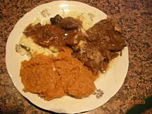 Fot. Lotos1, Wołowina ze śliwkami w sosie myśliwskim od Lotos1