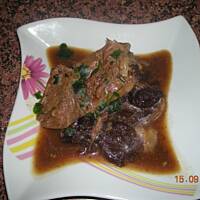 Wołowina ze śliwkami w sosie myśliwskim od Lotos1