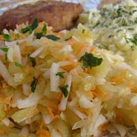 Surówka z ogórka kiszonego