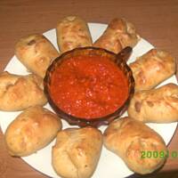 Buleczki cebulowe z kielbaska-latwe