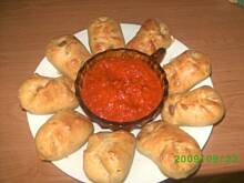 Fot. skopolendra, Buleczki cebulowe z kielbaska-latwe