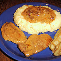 Bitki w sosie kurkowym wg M&Ł