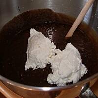 Mus czekoladowy na biszkoptach