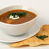 Zupa cebulowo-borowikowa z suszonymi pomidorami