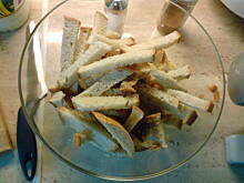 Fot. zabkazbaka, Zapiekanka walezyjska z czerstwego chleba