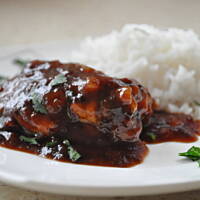 kurczak w śliwkowym sosie