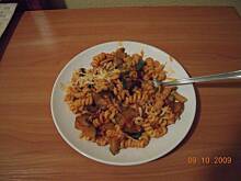 Fot. mala_czarna, Makaron fusilli z cukinią i pieczarkami